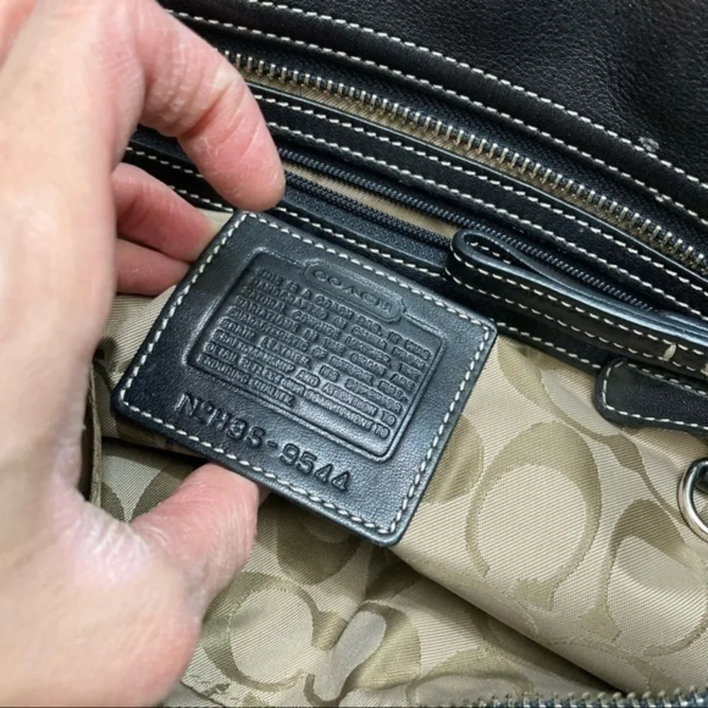 Coach vintage black leather soho tote bag - Picture 12 of 12